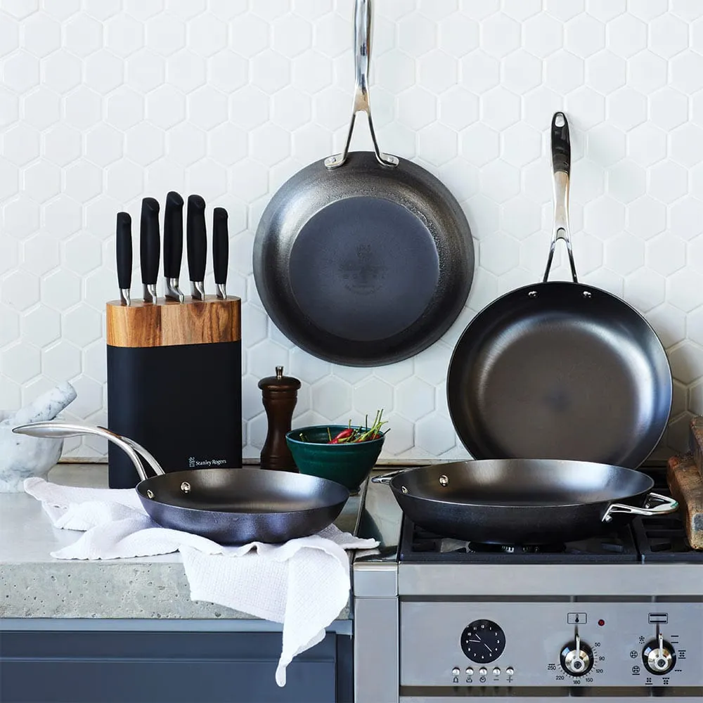 Lightweight Cast Iron Cook's Pan 30cm